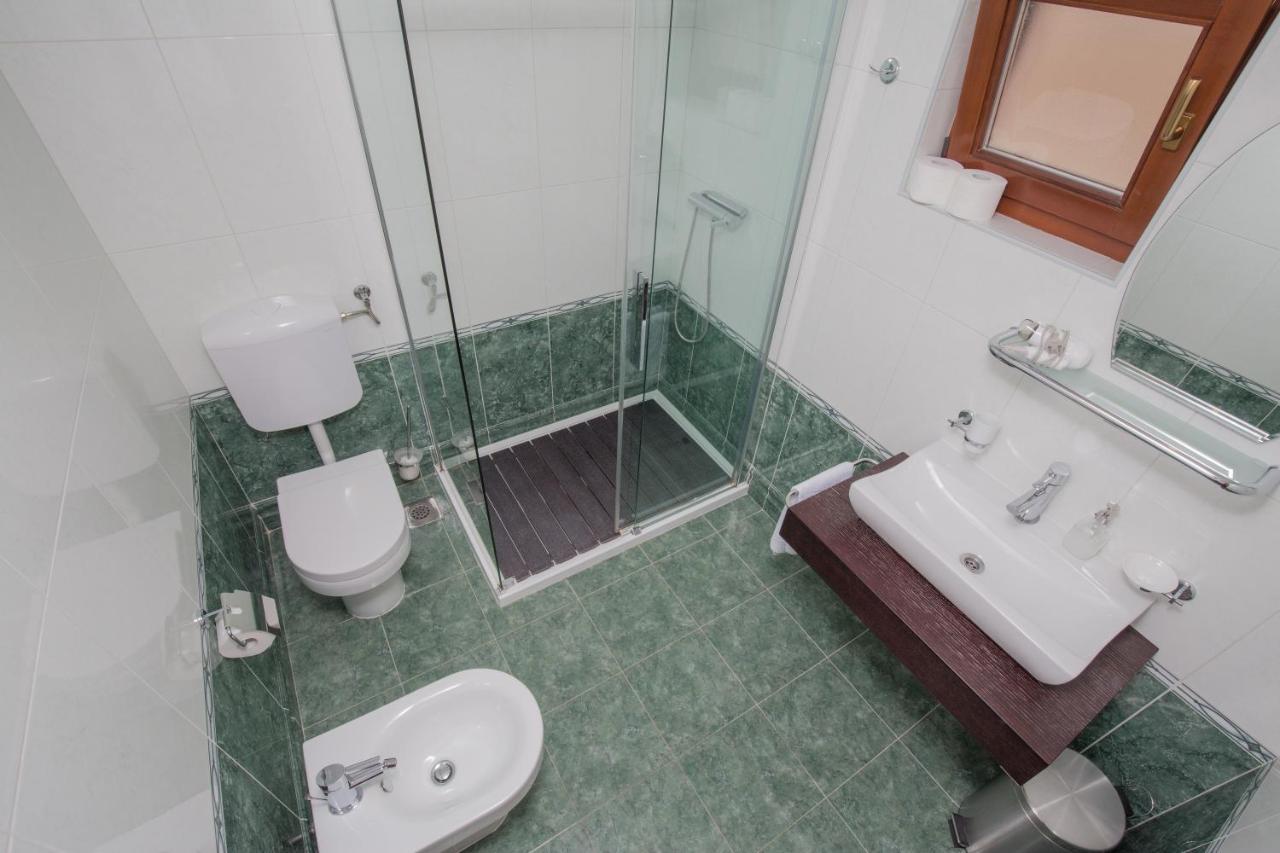 Rooms Plava Laguna พรีมอชเตน ภายนอก รูปภาพ