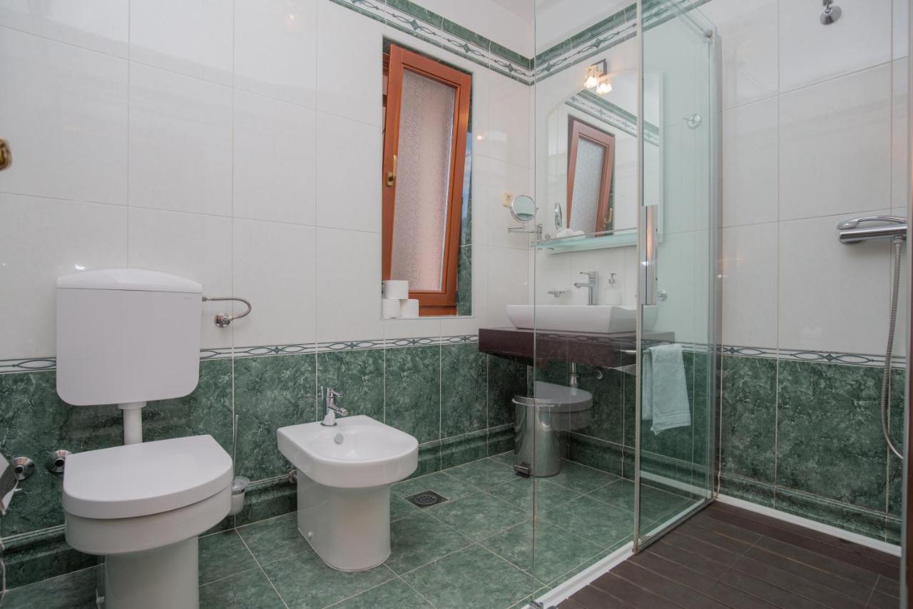 Rooms Plava Laguna พรีมอชเตน ภายนอก รูปภาพ