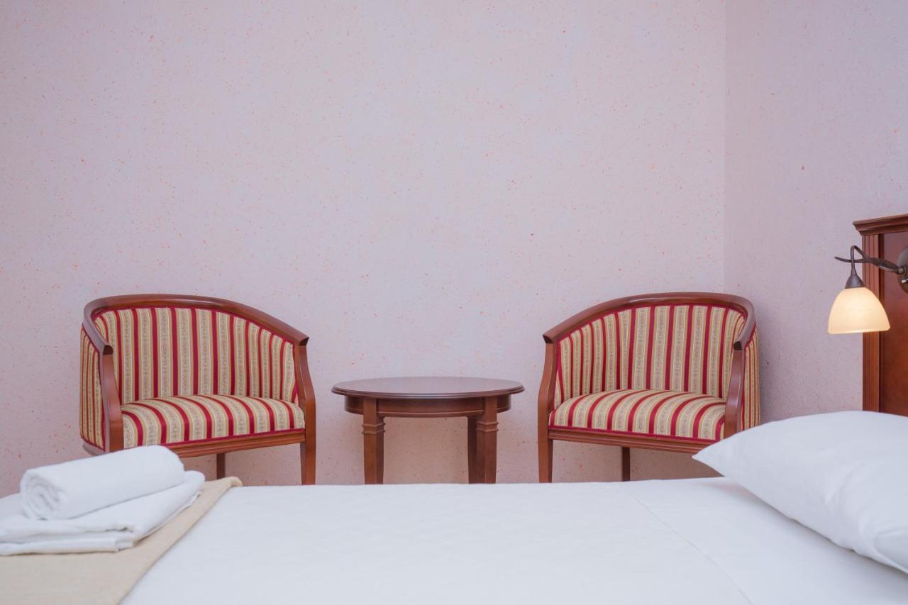 Rooms Plava Laguna พรีมอชเตน ภายนอก รูปภาพ
